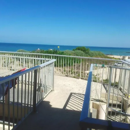 Cosy Avec Vue Sur La Mer A Sur Mer 30 M² شقة *